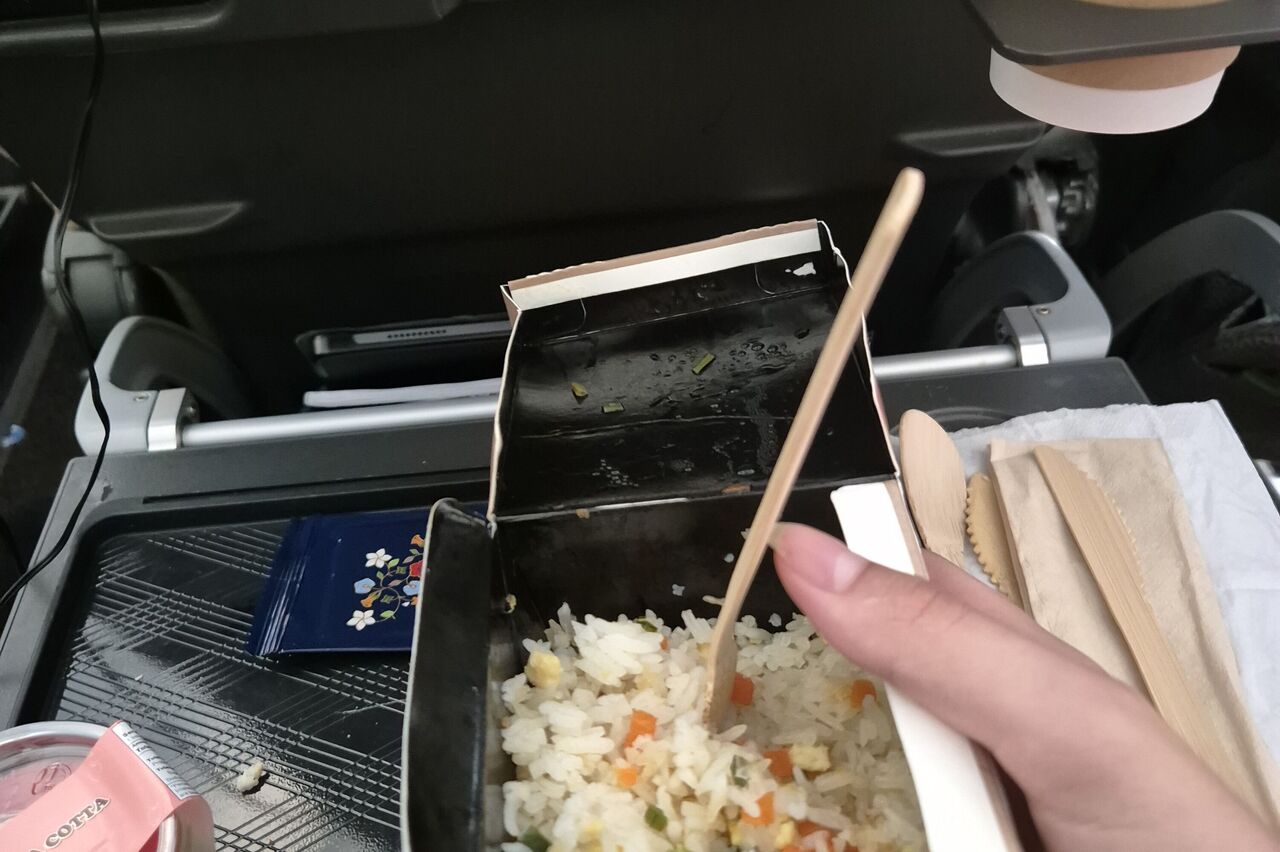 die Verpflegung stimmt bei Singapur Airline