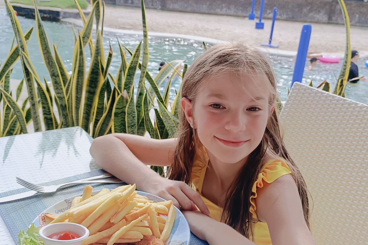wir haben nur mit Frühstück gebucht - heute gibt es Abendbrot am Pool im splash diner