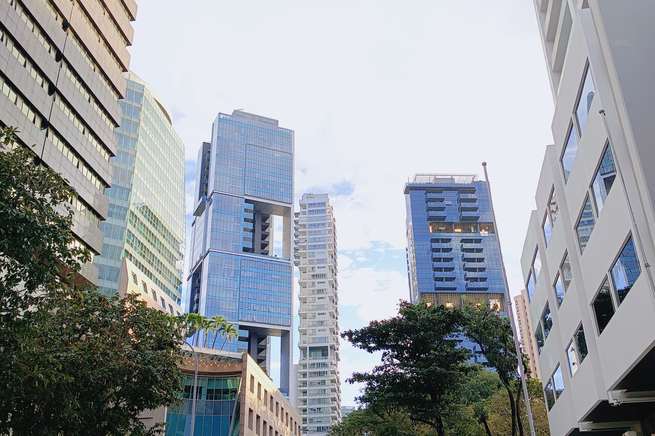 Hochhäuser über Hochhäuser, eine sehr moderne Stadt