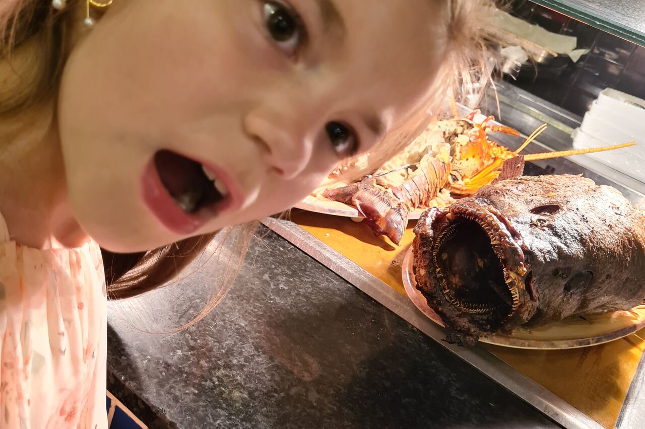 alle Fotos vom Essen dann morgen, verraten sei: es gibt Fisch