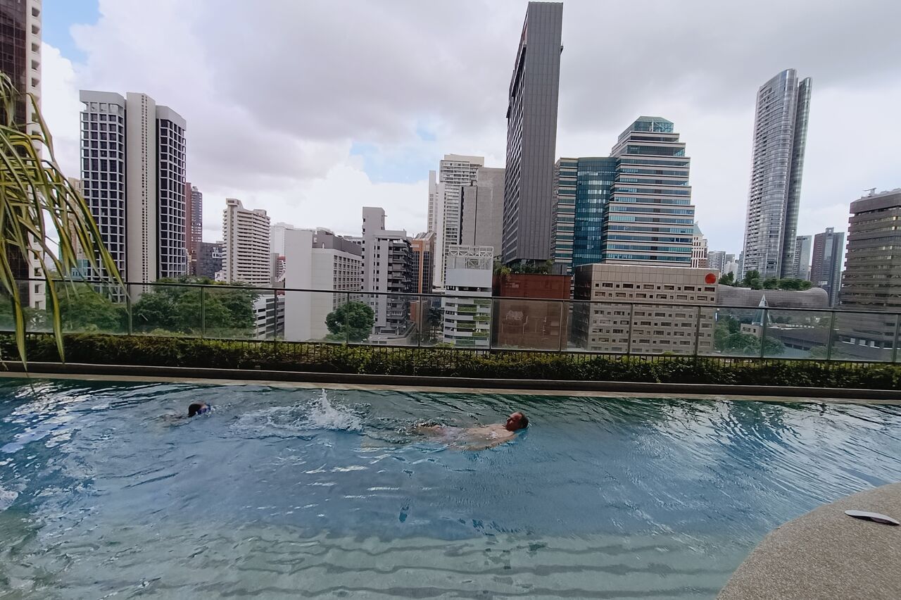 der Blick aus dem Pool macht schon was her