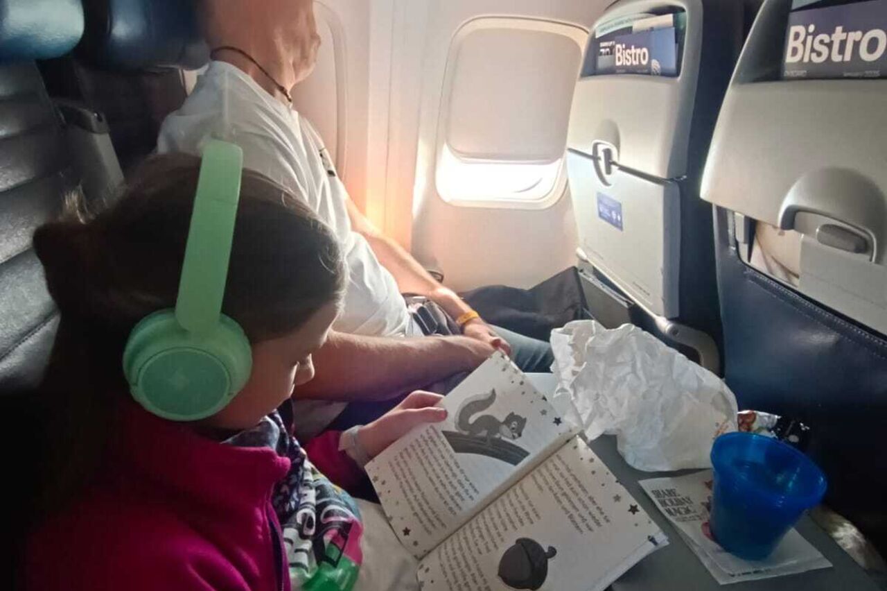 ..leider keine Monitore im Flieger, also lesen und schlafen