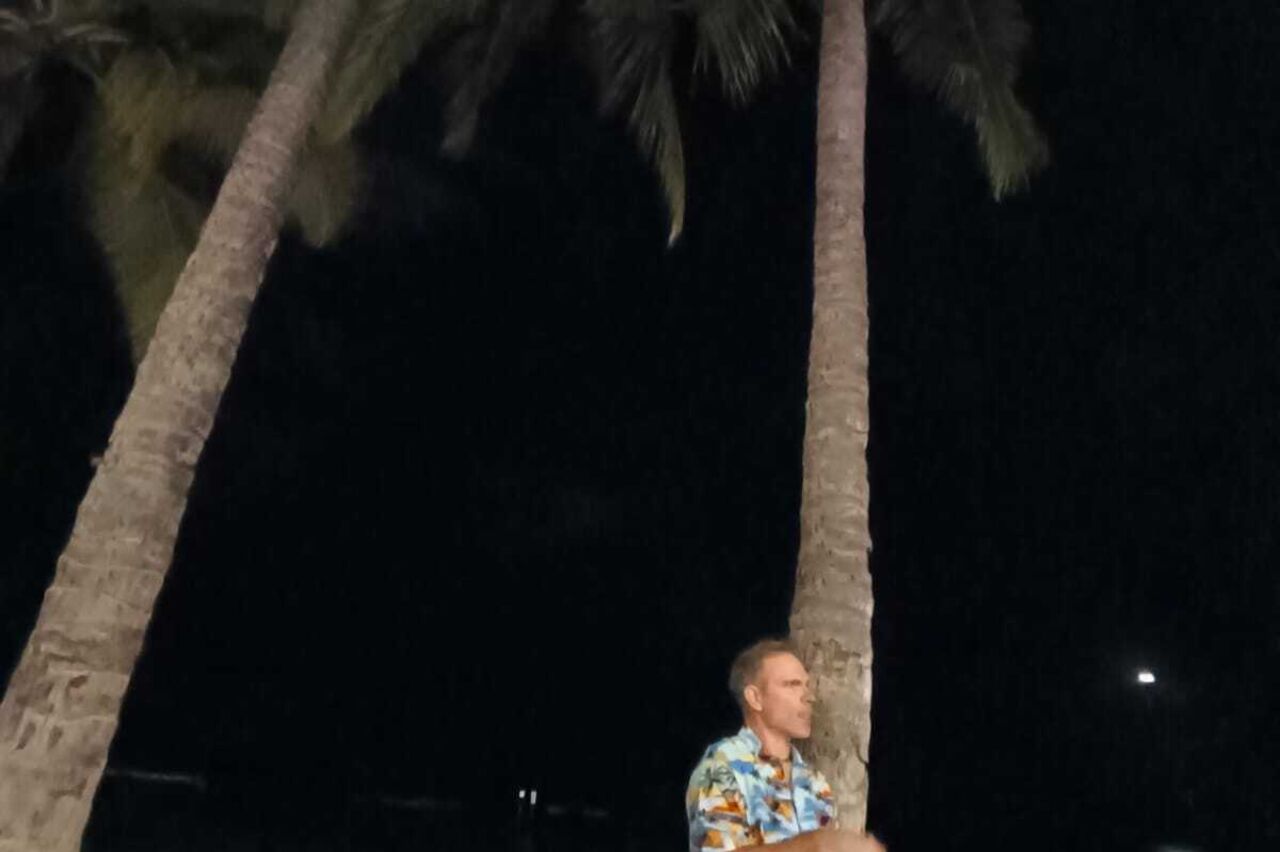 angekommen. (am Waikiki Beach, nicht beim Mekki)
