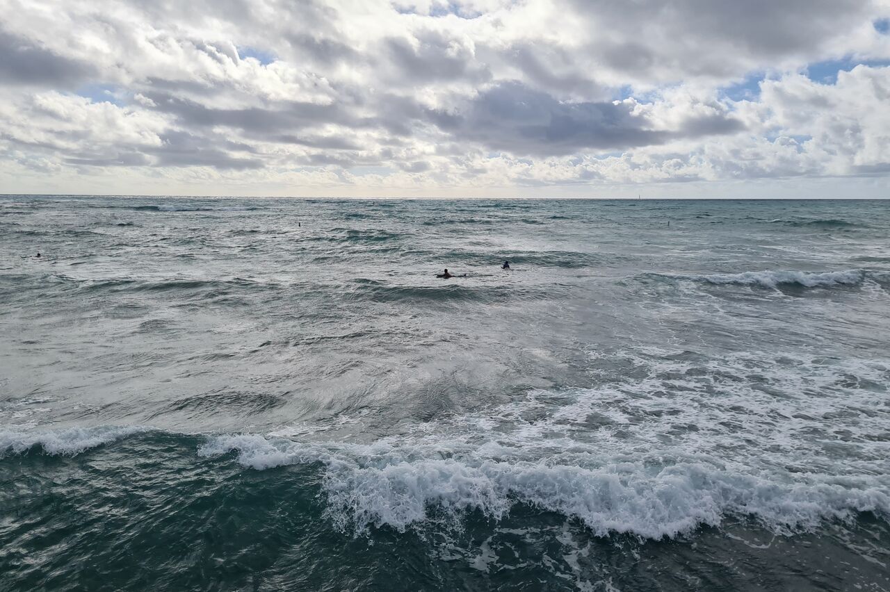am Honolulubeach sind die Wellen schon mal etwas kräftiger