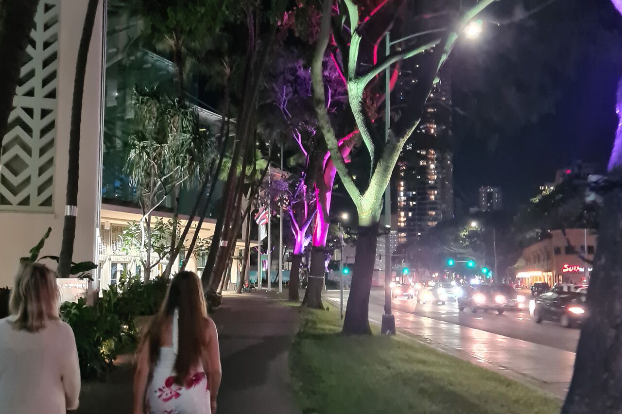 und schön beleuchtet am Abend