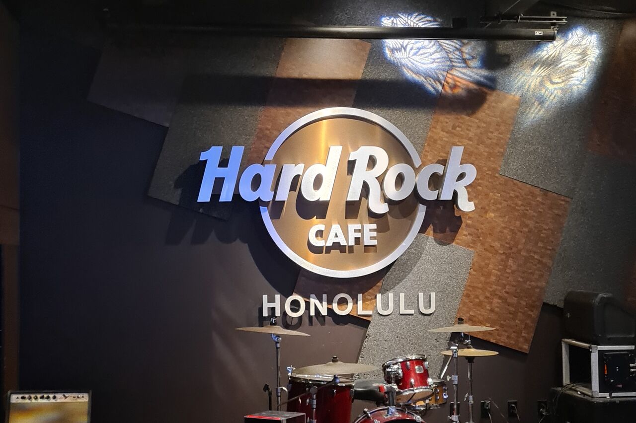 Hard Rock Cafe Honolulu