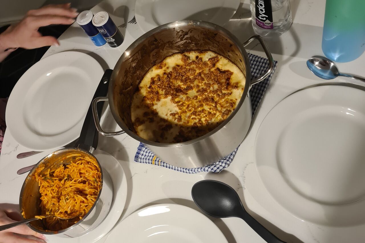 Hausmannskost zum Abend: Nudel oder Kartoffeln, wer die Wahl hat, ....