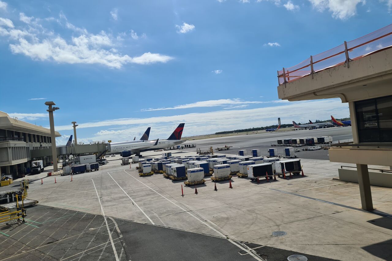 der hintere Flieger bringt uns nach San Francisco