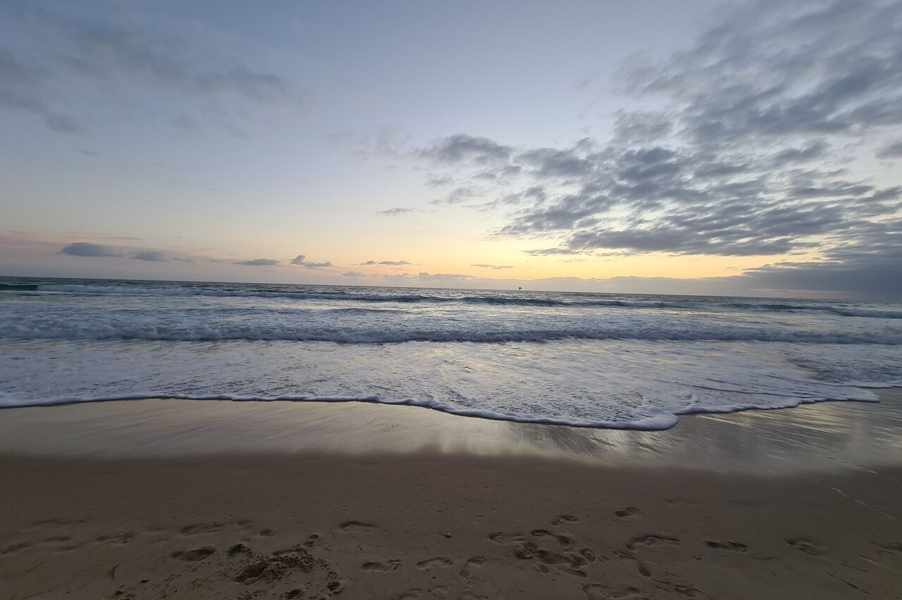 Guten Morgen Surfers Paradise Beach