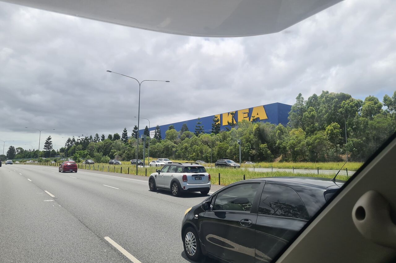..das Foto könnte auch von der A40 bei Düsburg sein